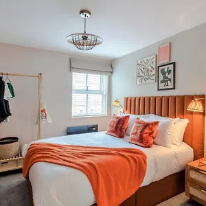 Southwark Serviced I Your Apartment London